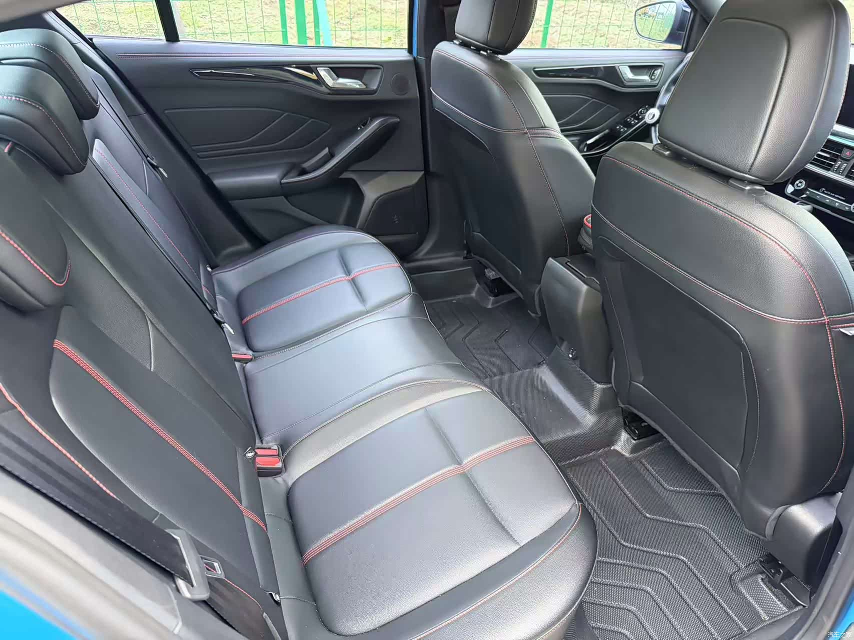 Ford Focus, 2022 15