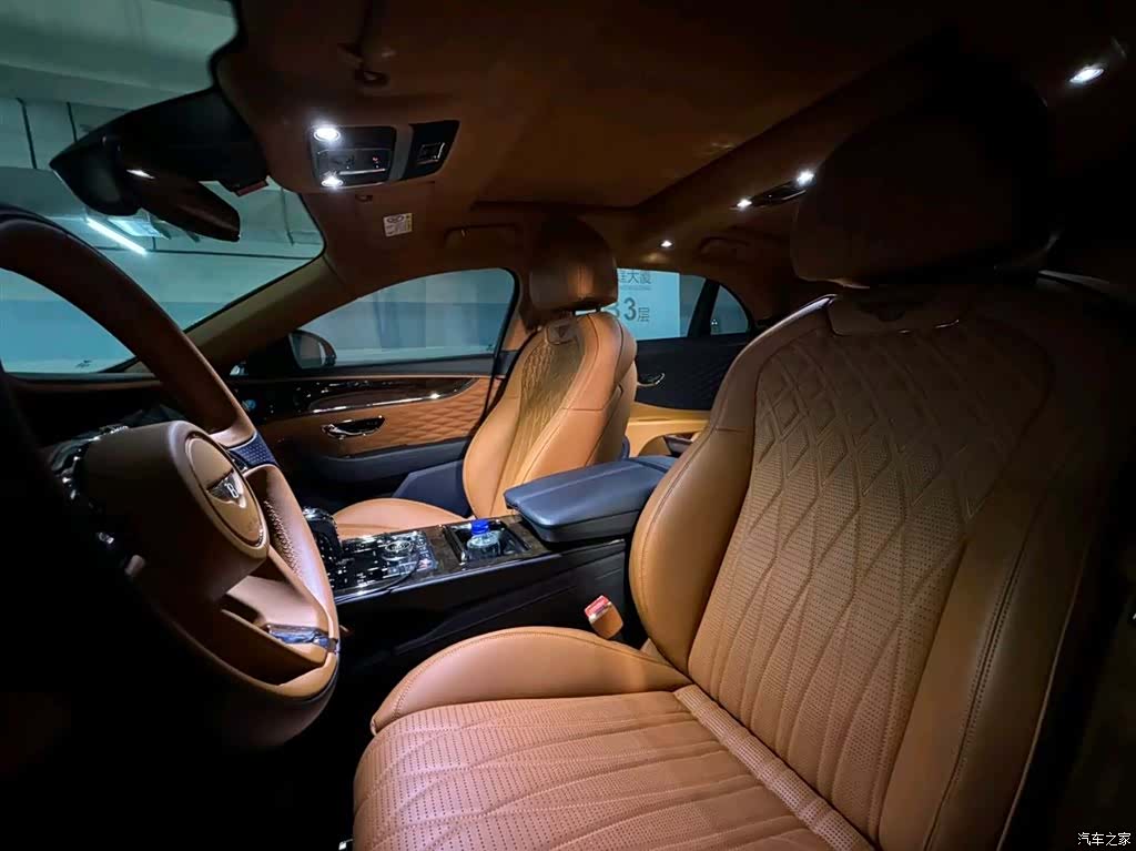 Bentley Flying Spur, 2020 6