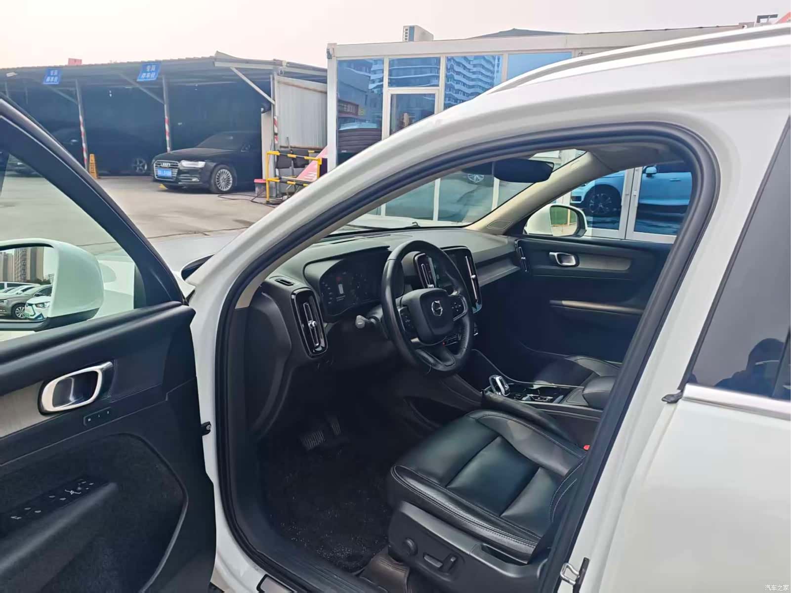 Volvo XC40, 2019 6