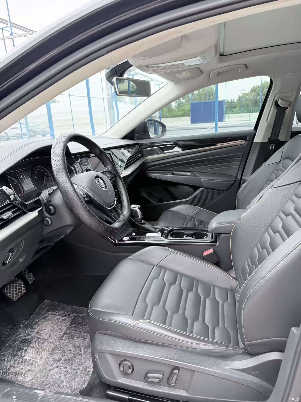 Volkswagen Passat, 2020 4