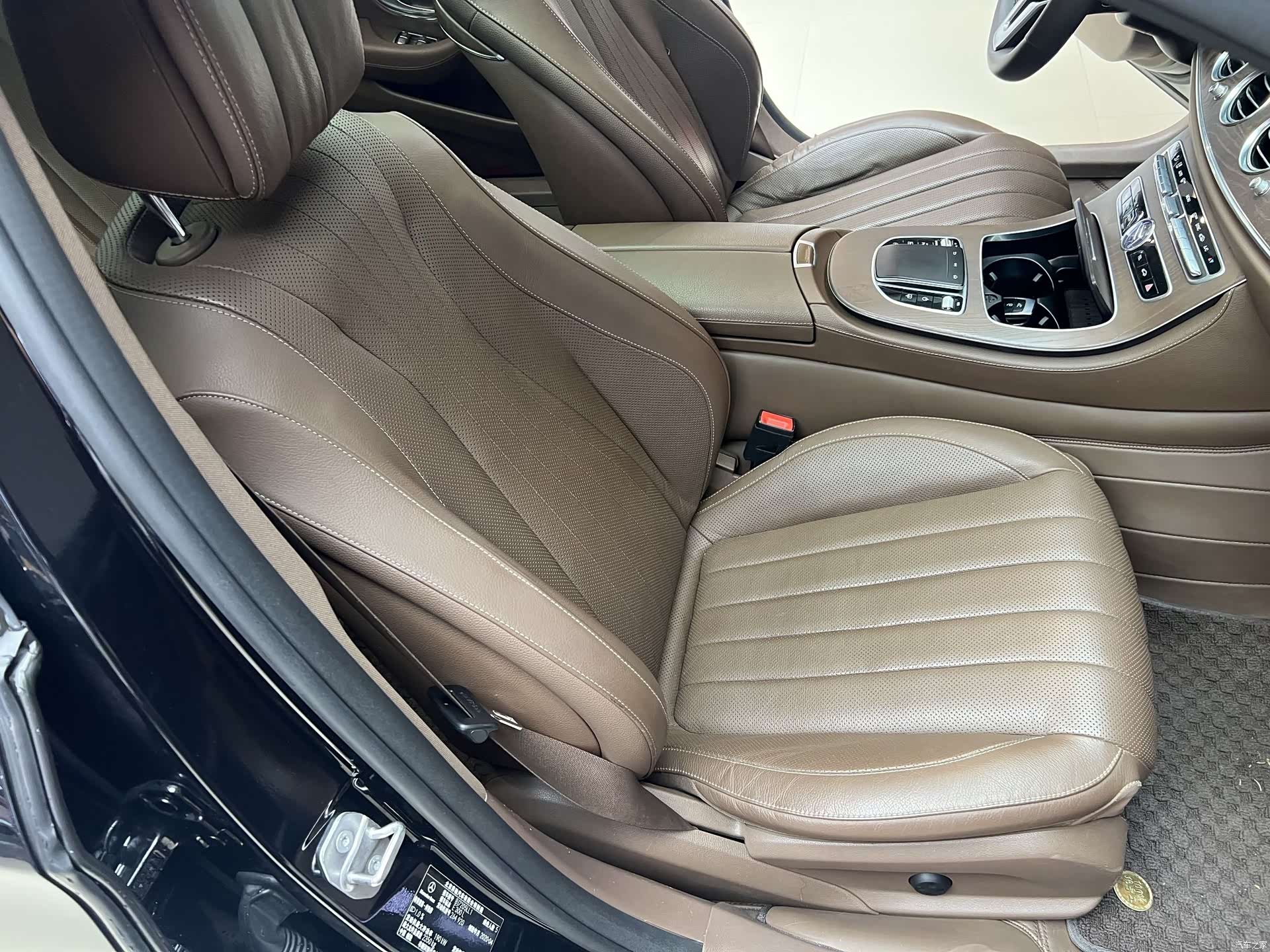 Mercedes-Benz E-Class, 2020 19