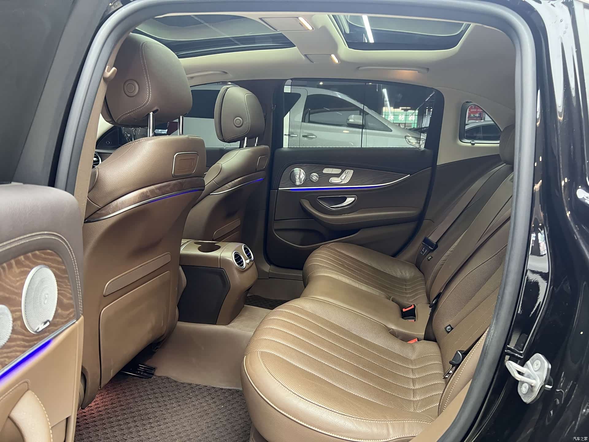 Mercedes-Benz E-Class, 2020 18