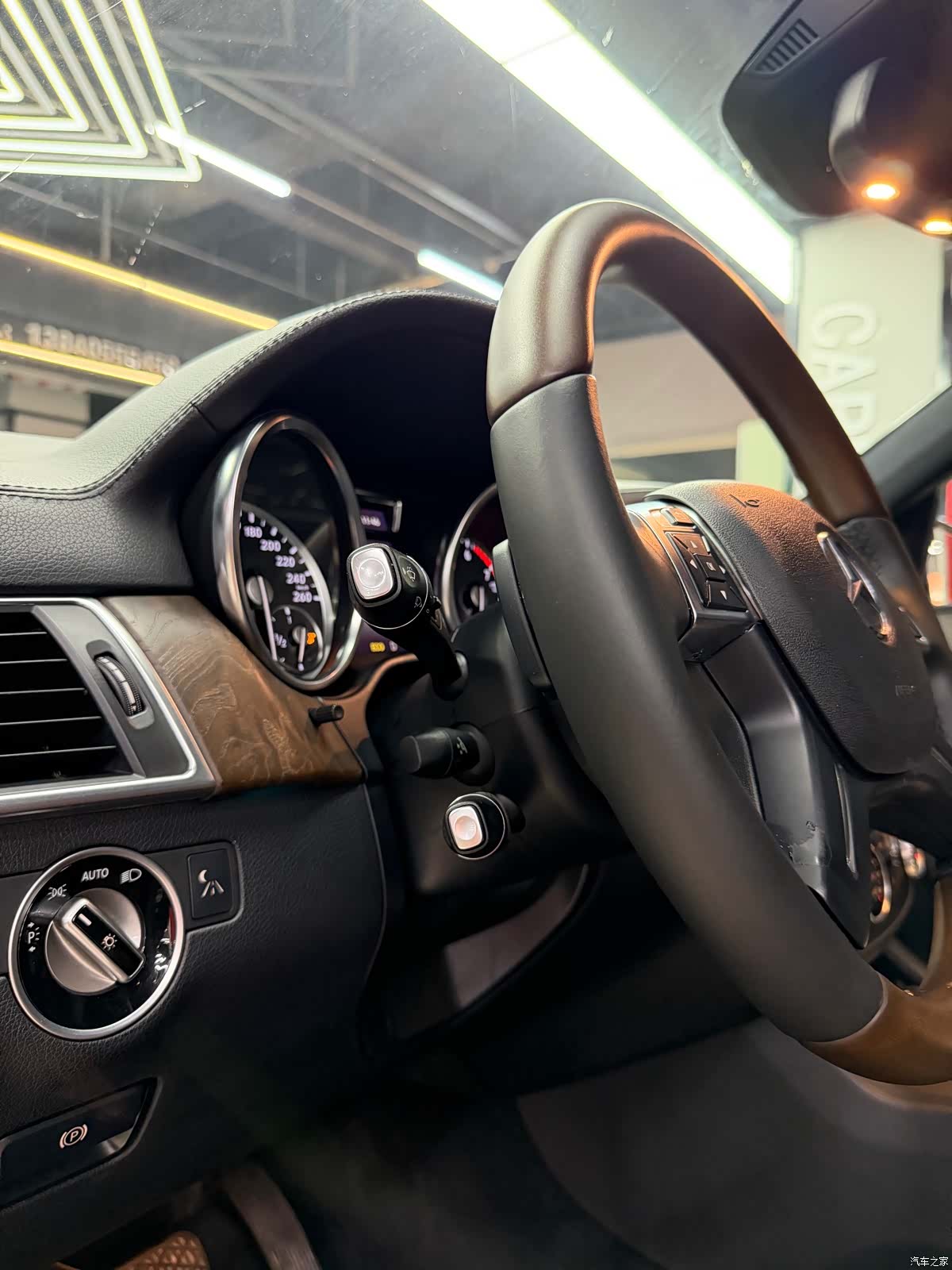 Mercedes-Benz GL-Class, 2015 14