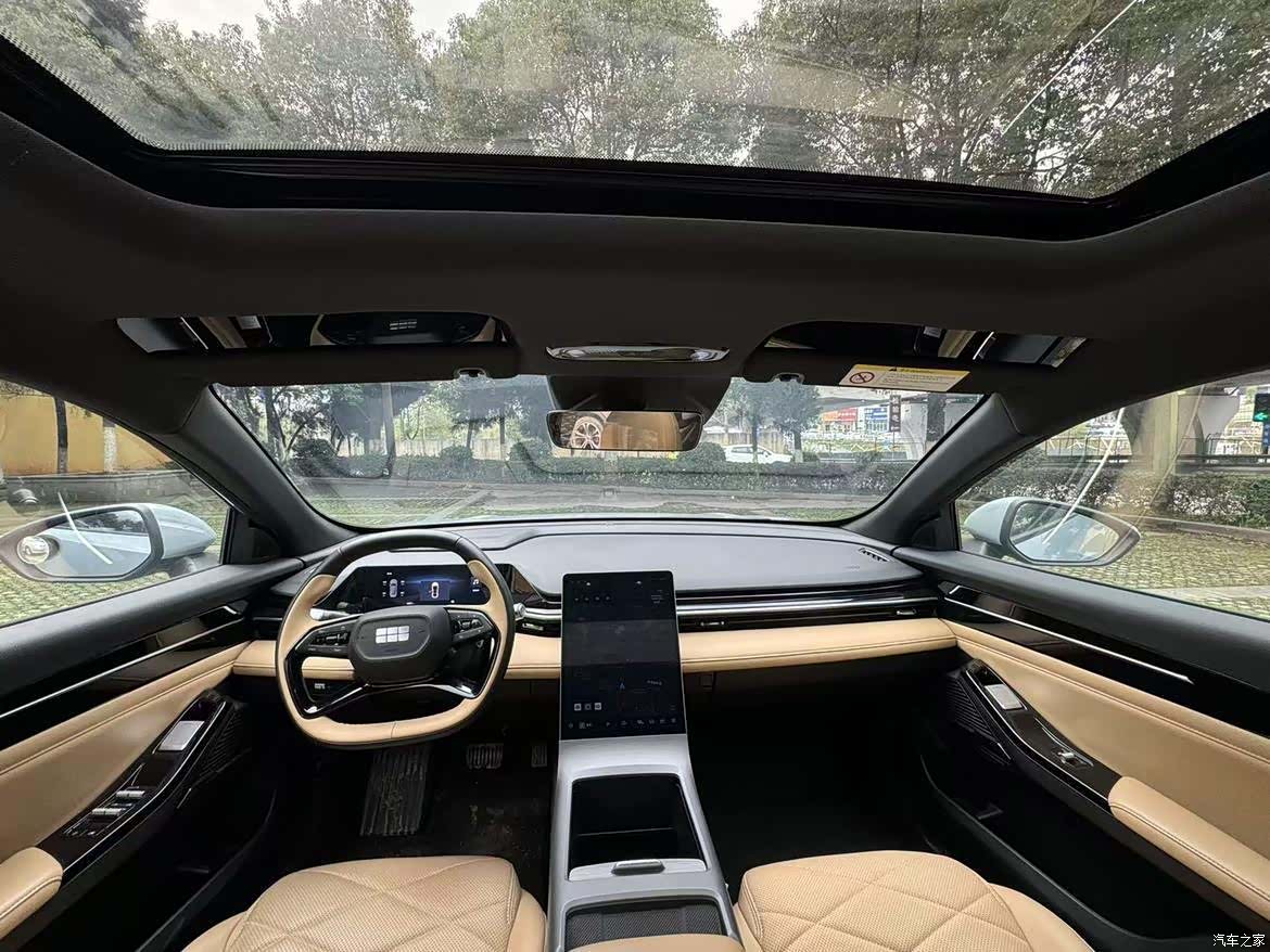 Geely Galaxy L6, 2024 4