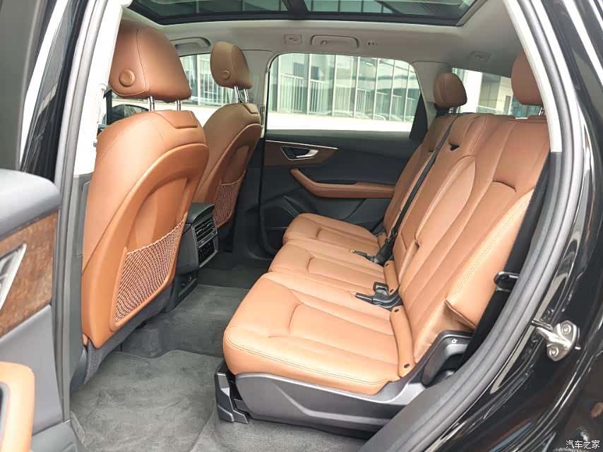 Audi Q7, 2023 11
