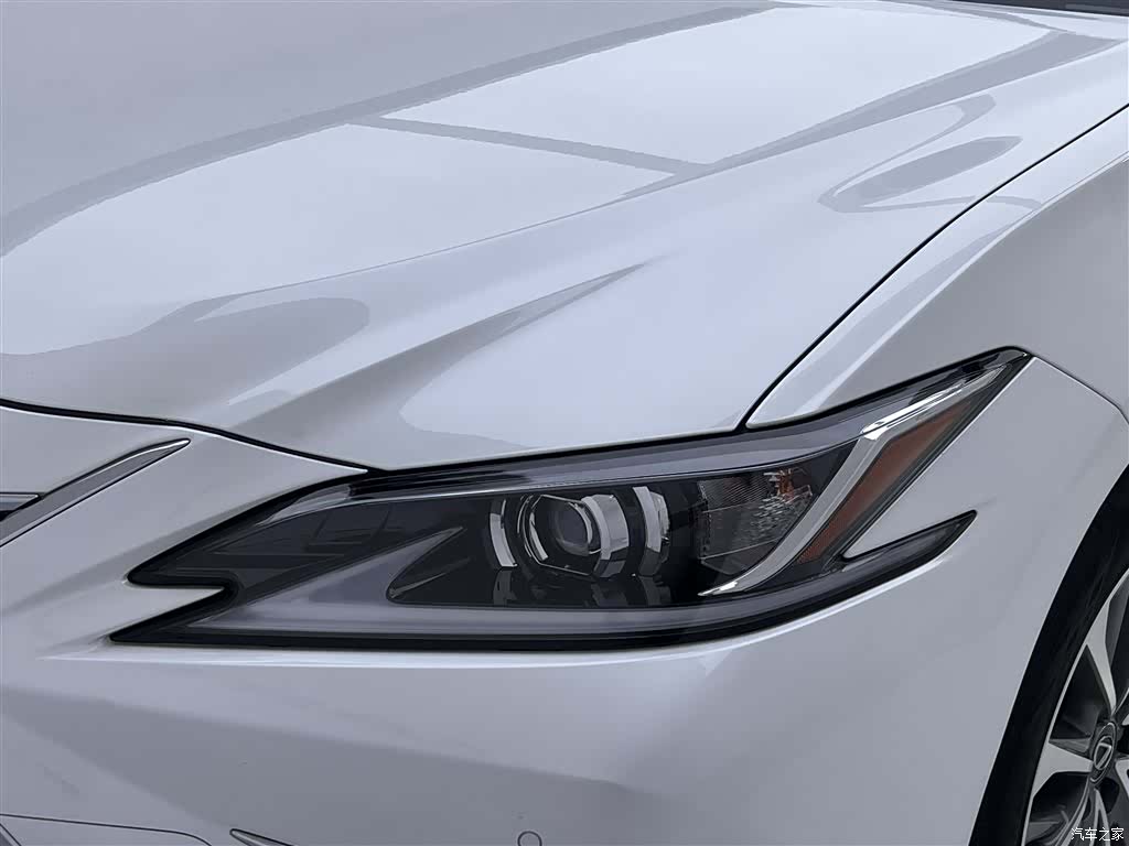 Lexus ES, 2024 9