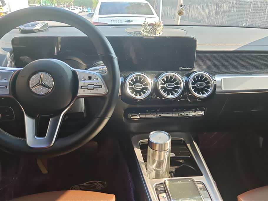Mercedes-Benz GLB Mercedes-Benz GLB