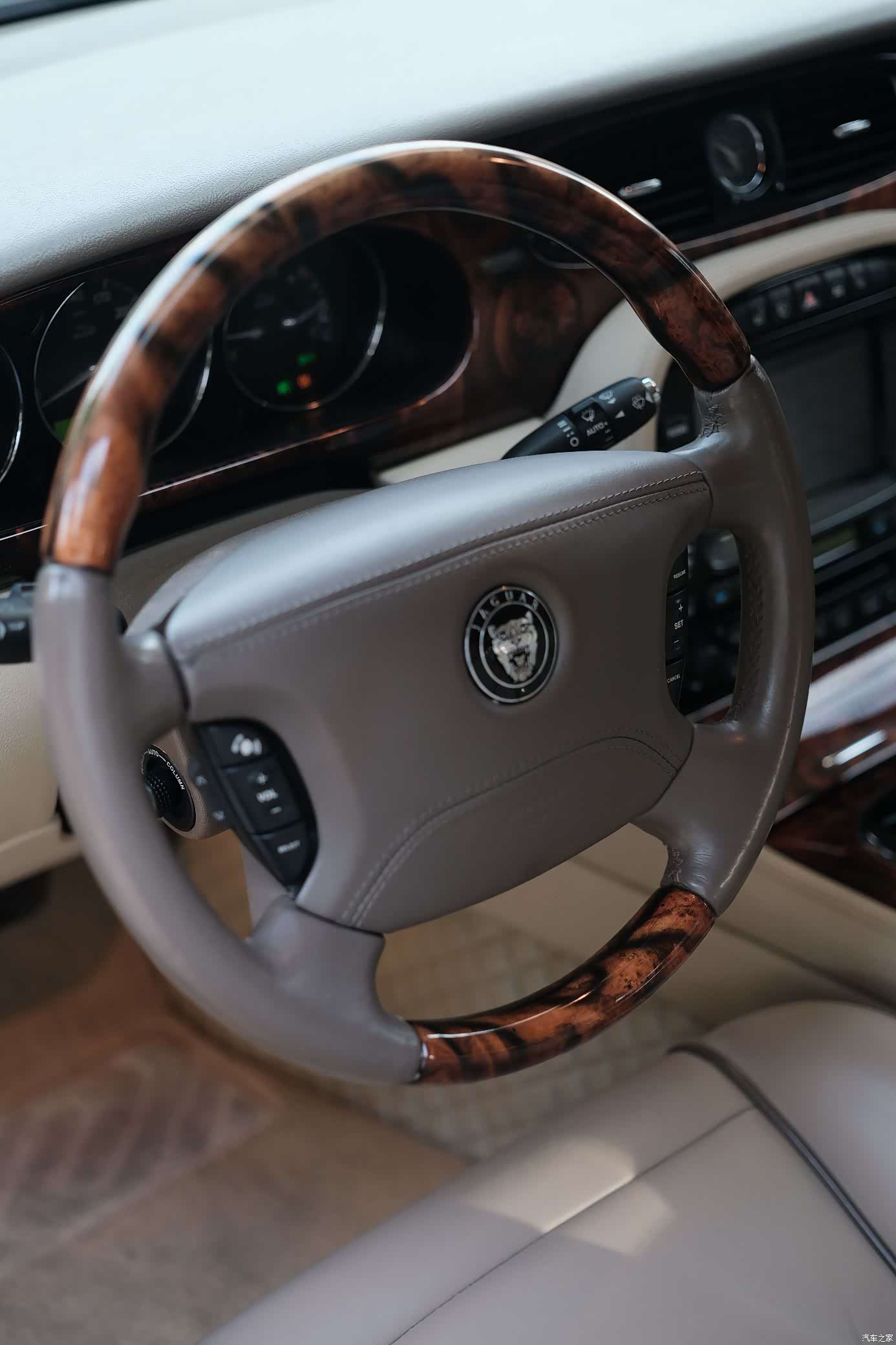 Jaguar XJ, 2007 9