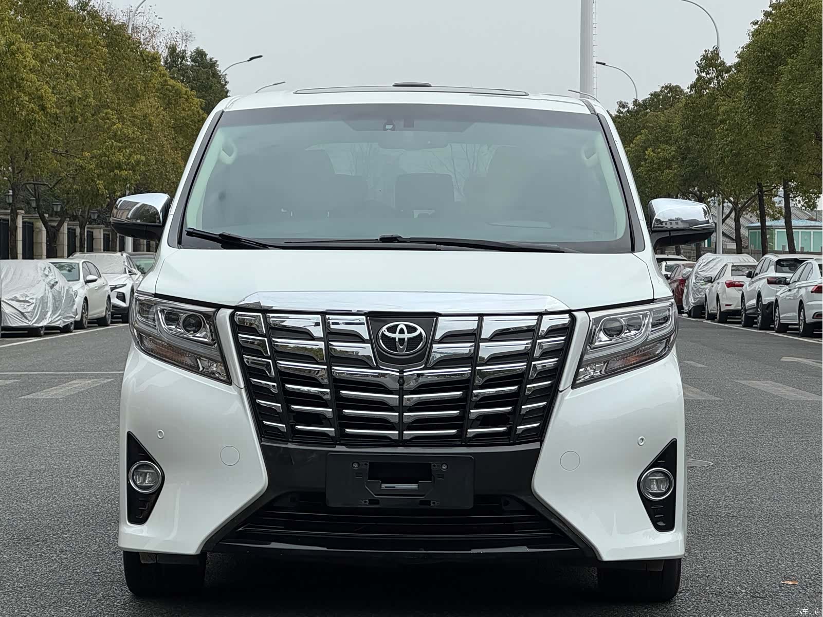 Toyota Alphard, 2017 2