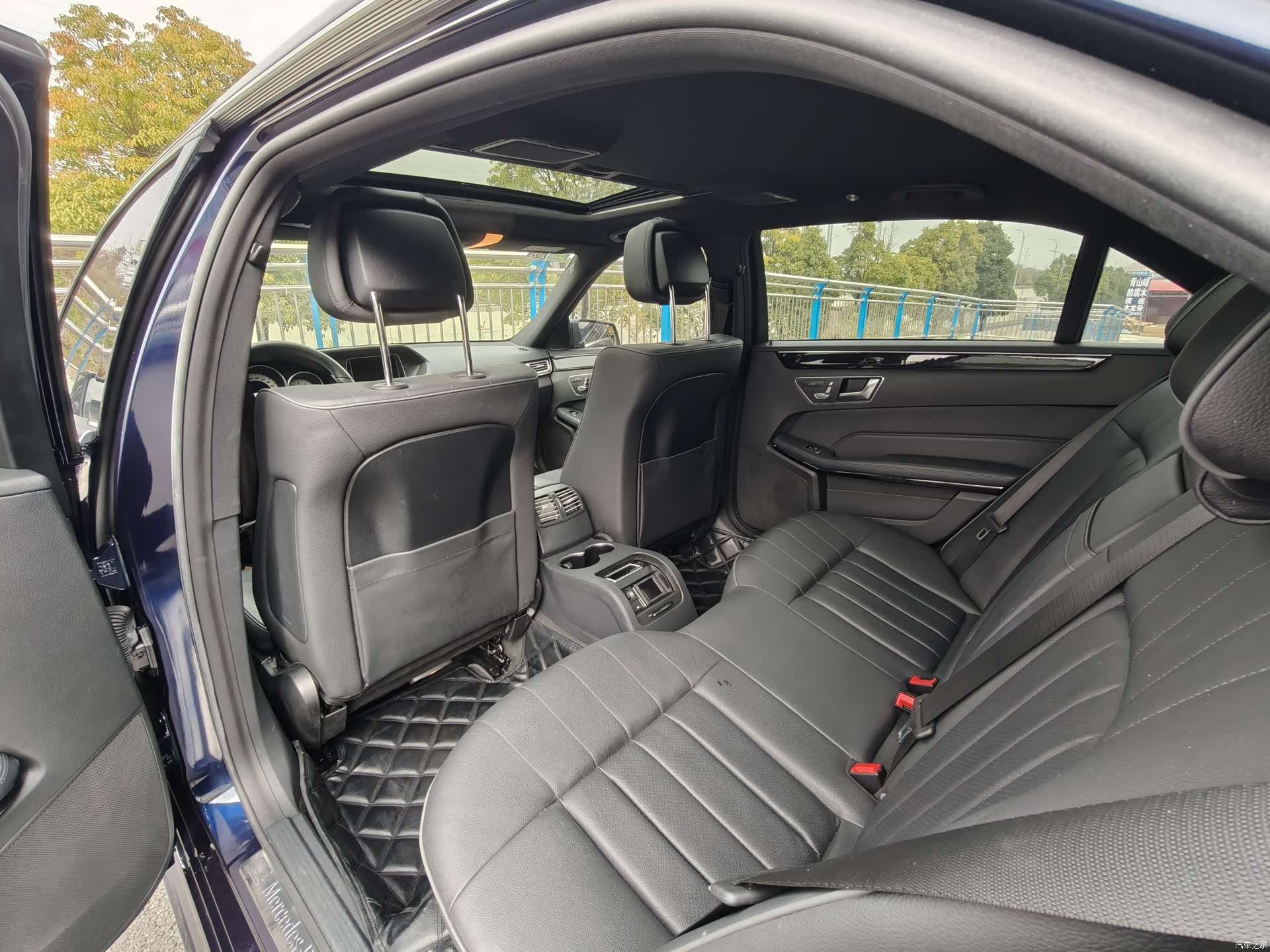 Mercedes-Benz E-Class, 2016 9
