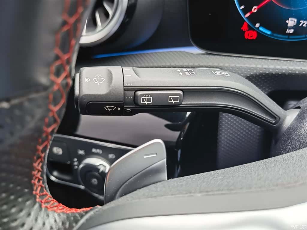 Mercedes-Benz CLA, 2023 28