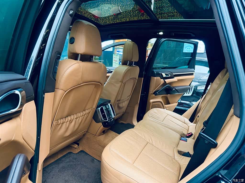 Porsche Cayenne, 2012 11