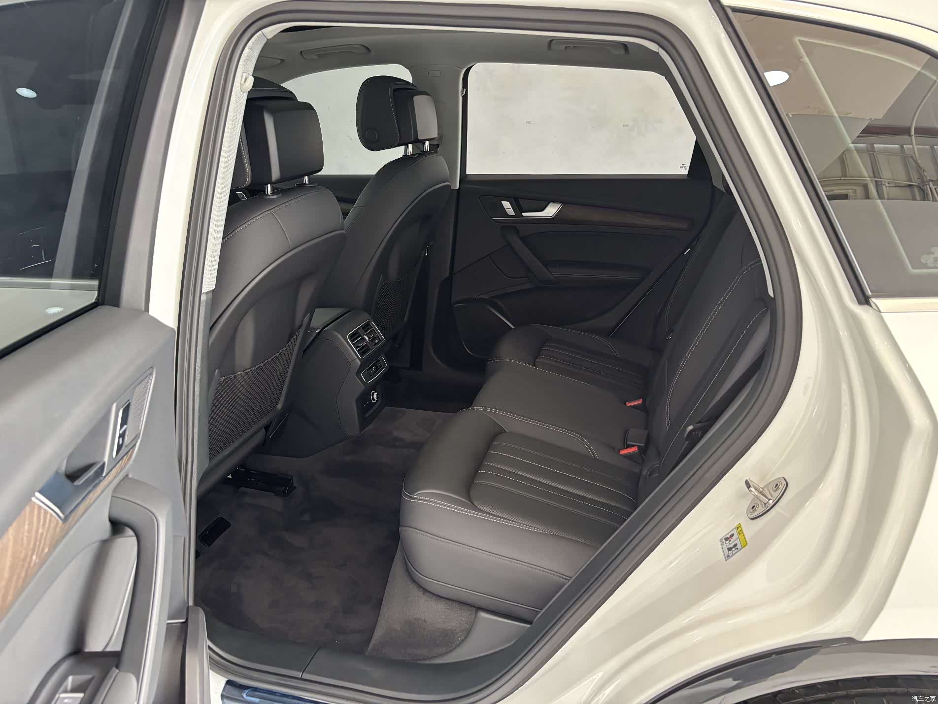 Audi Q5L, 2024 22