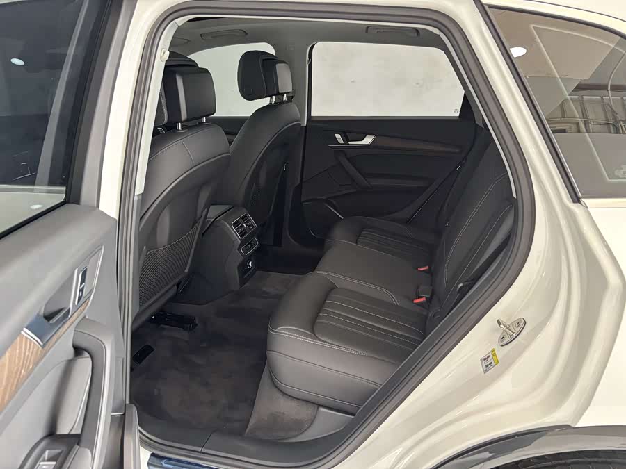 Audi Q5L 2024, фото 22