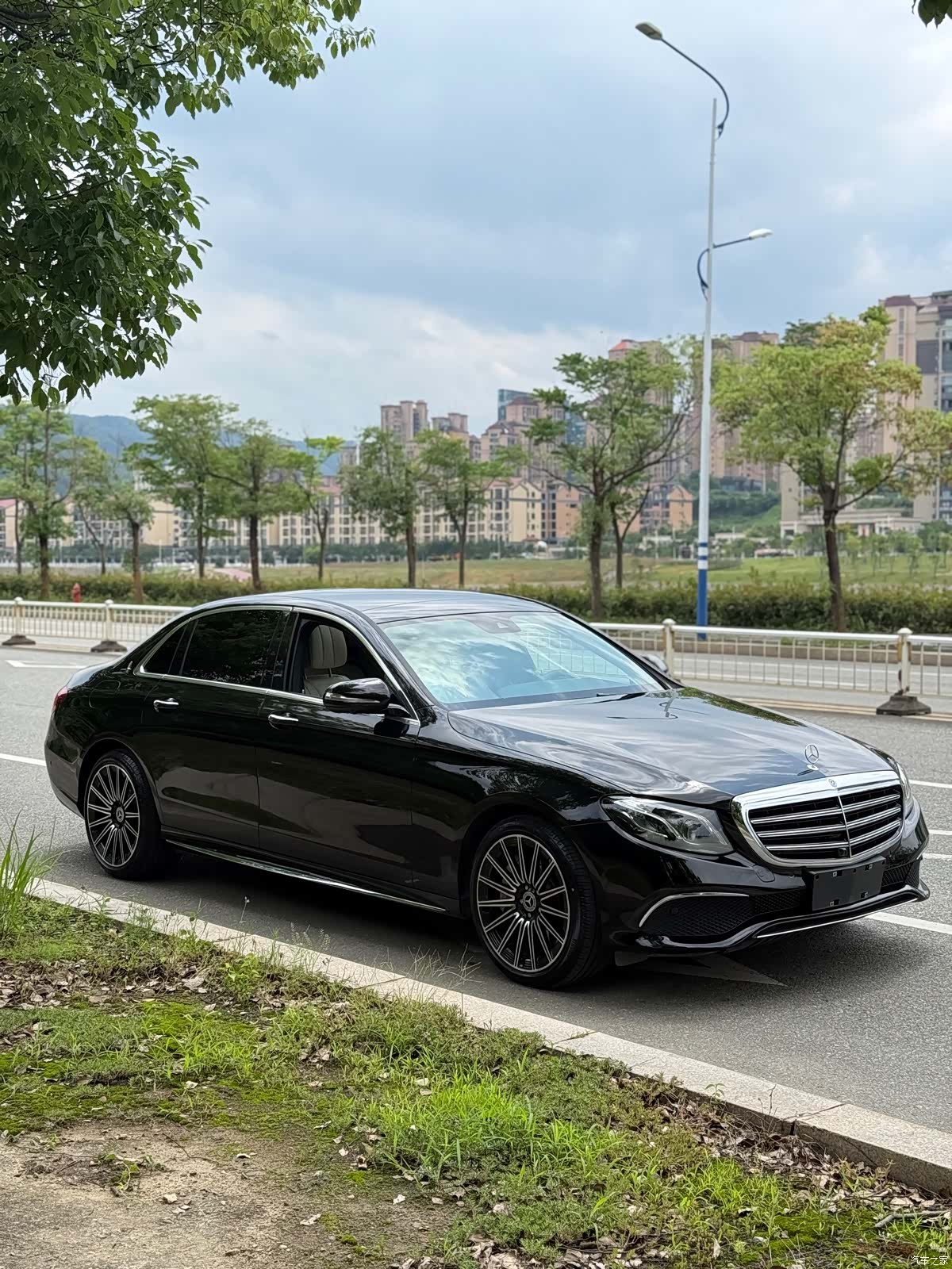 Mercedes-Benz E-Class, 2018 3