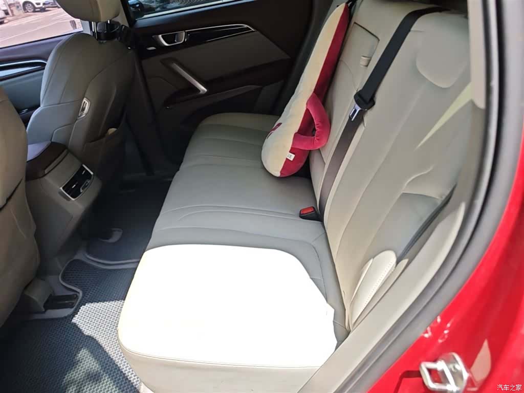 Wuling RS-5, 2019 17