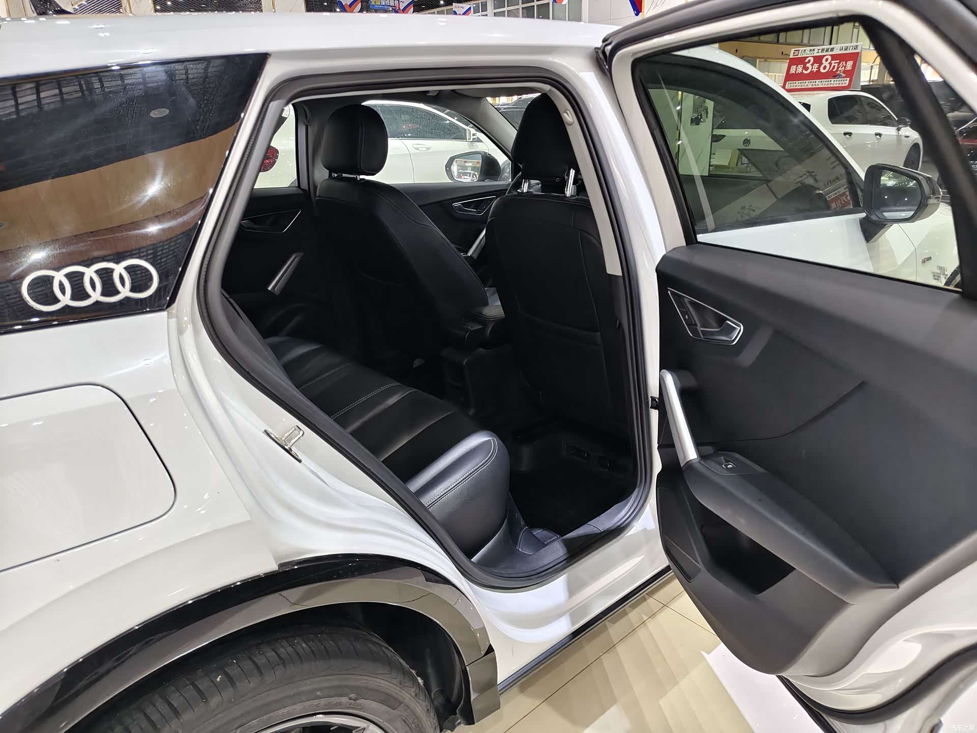 Audi Q2L, 2020 11