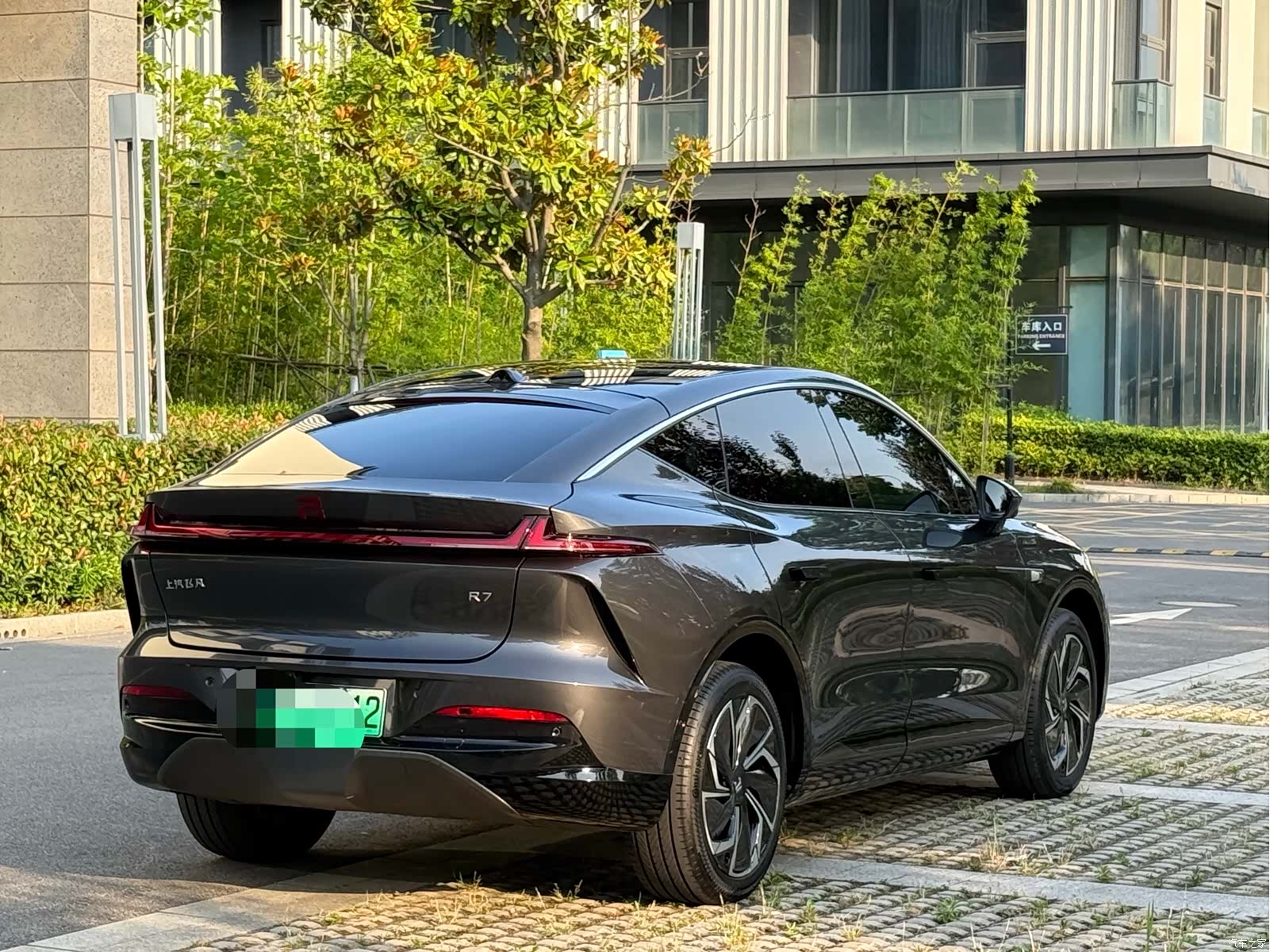 Rising Auto R7, 2024 все фото