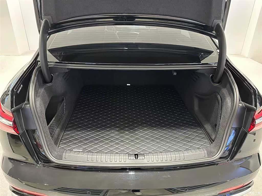 Audi A6L, 2024 6