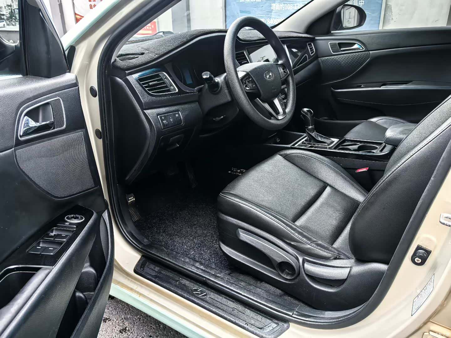 Hyundai GLS, 2014 4