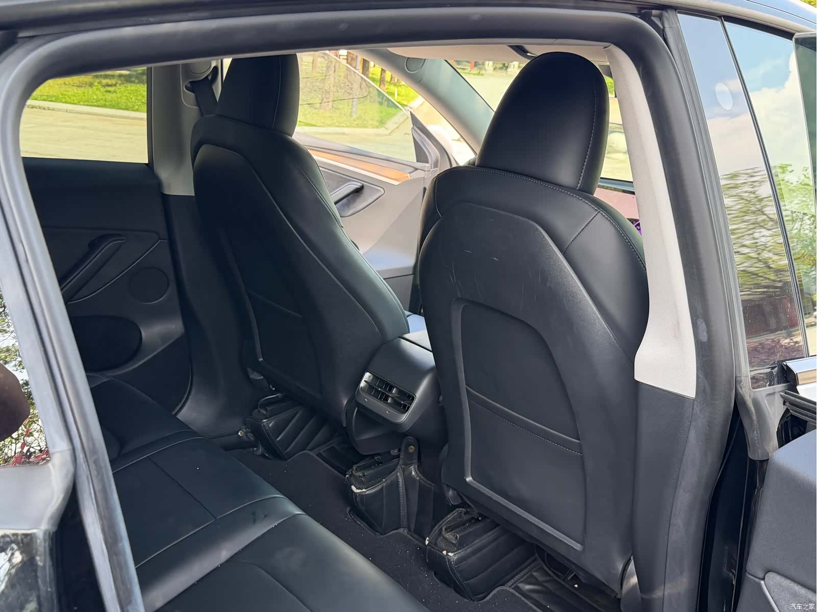 Tesla Model Y, 2022 11