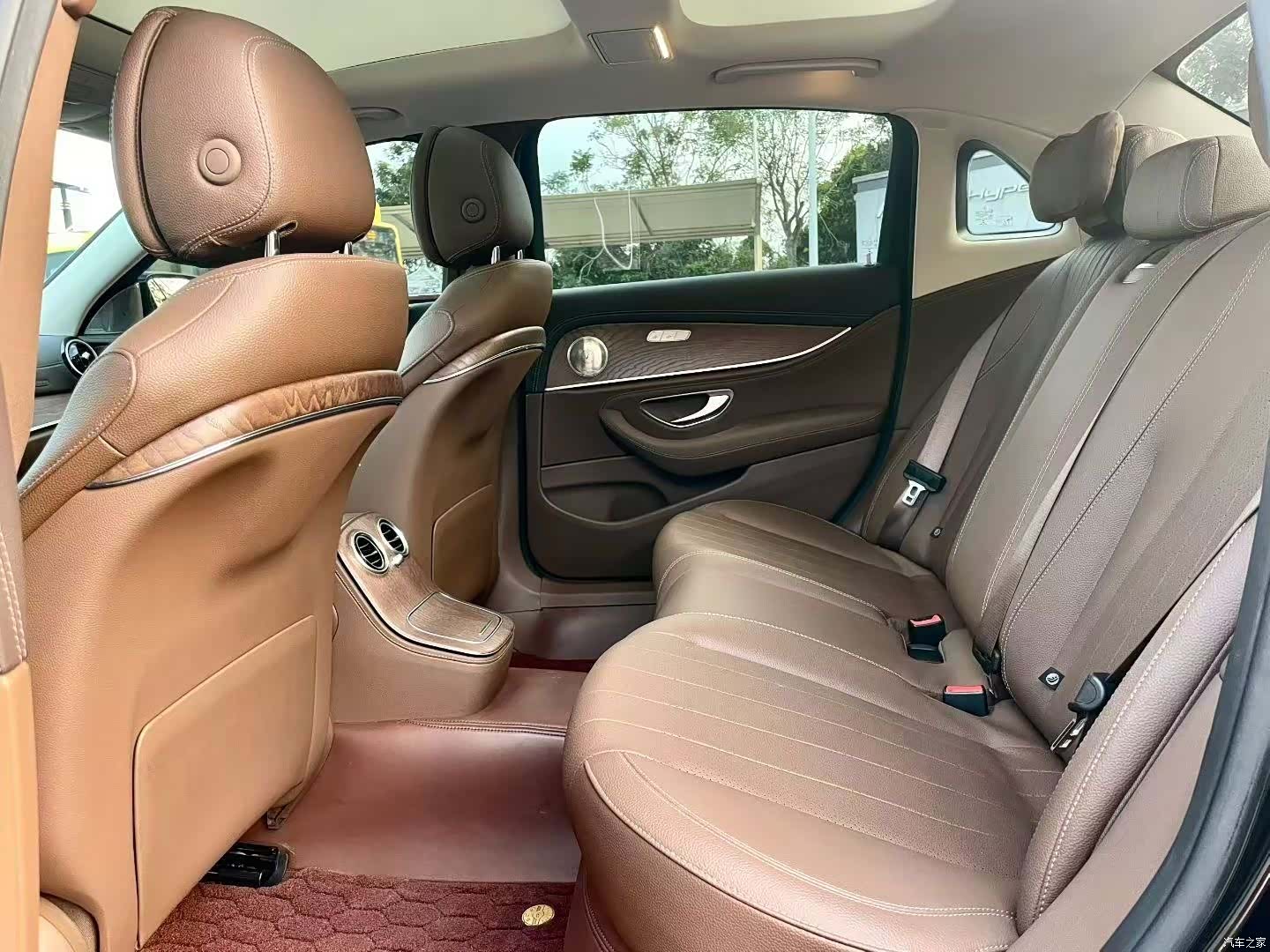 Mercedes-Benz E-Class, 2022 6