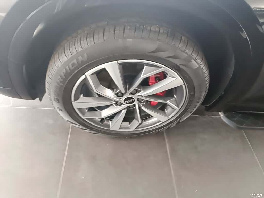 Audi Q5L, 2025 23