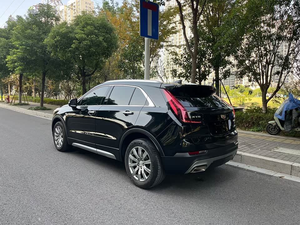 Cadillac XT4