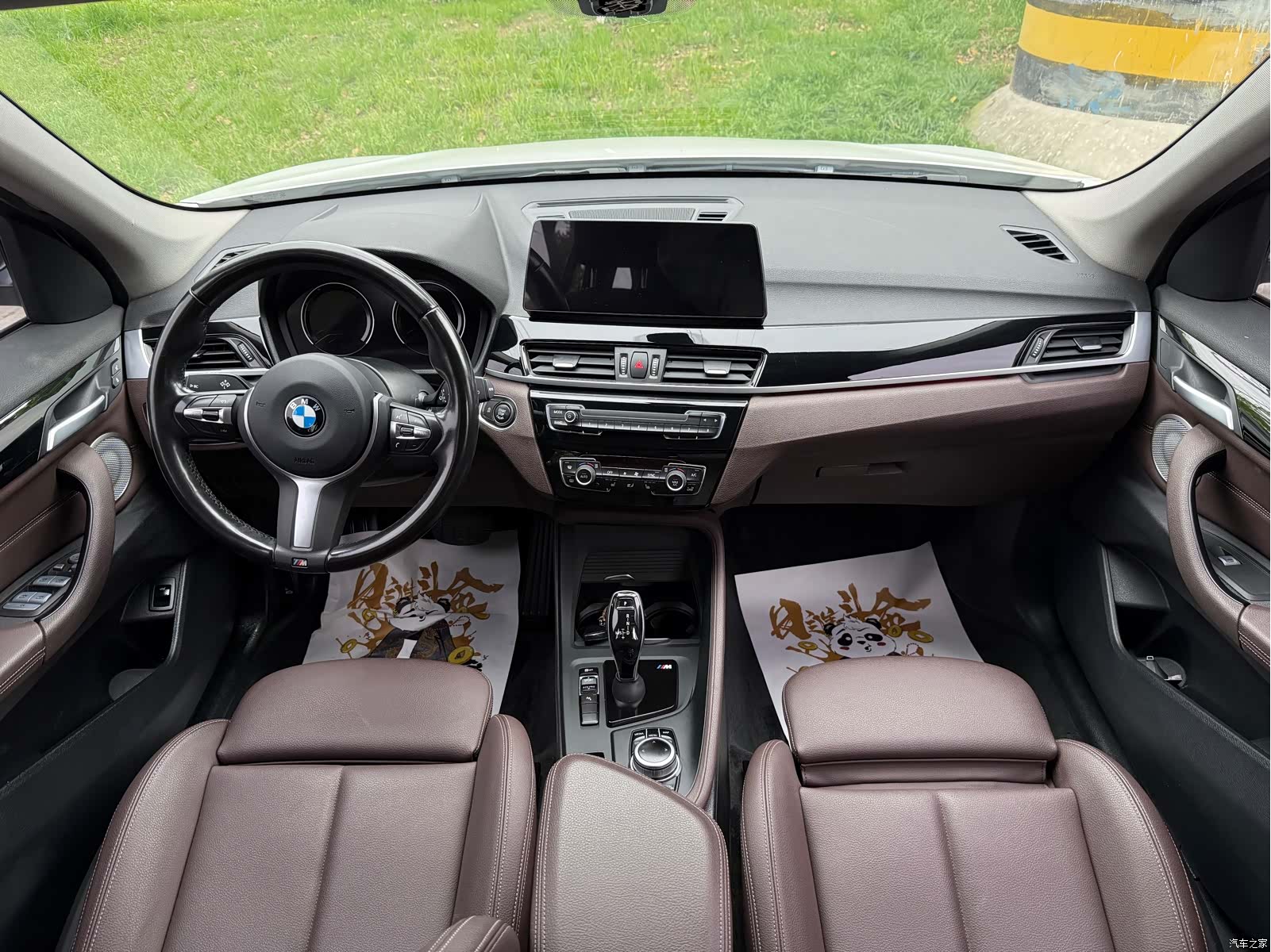 BMW X1, 2022 все фото