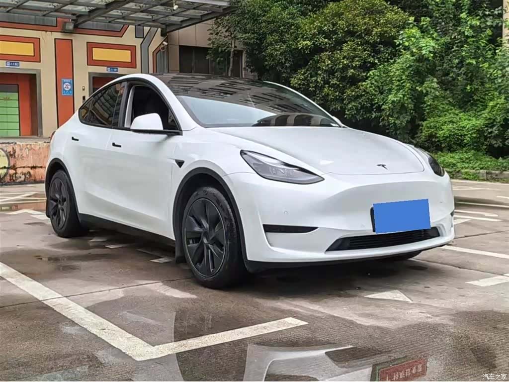 Tesla Model Y, 2024 3
