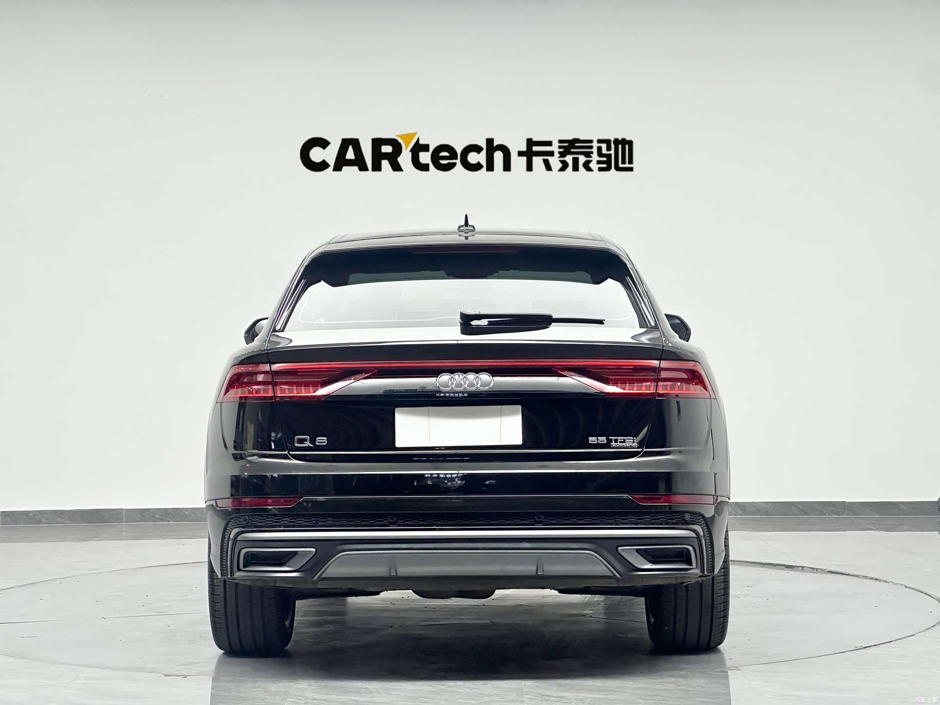 Audi Q8, 2025 6