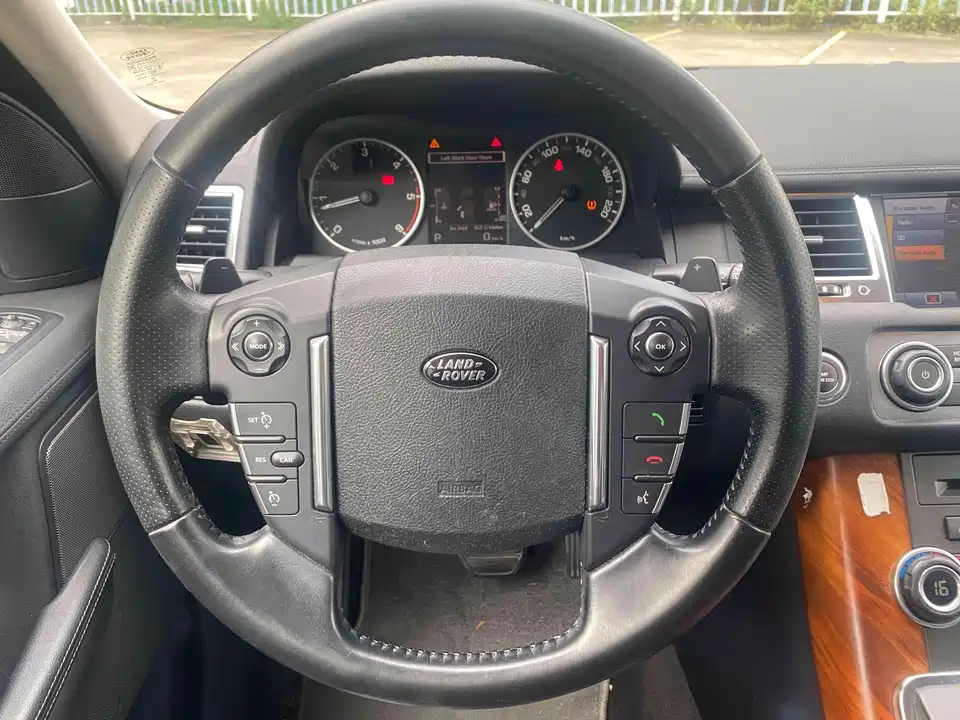 Land Rover Range Rover Sport Land Rover Range Rover Sport