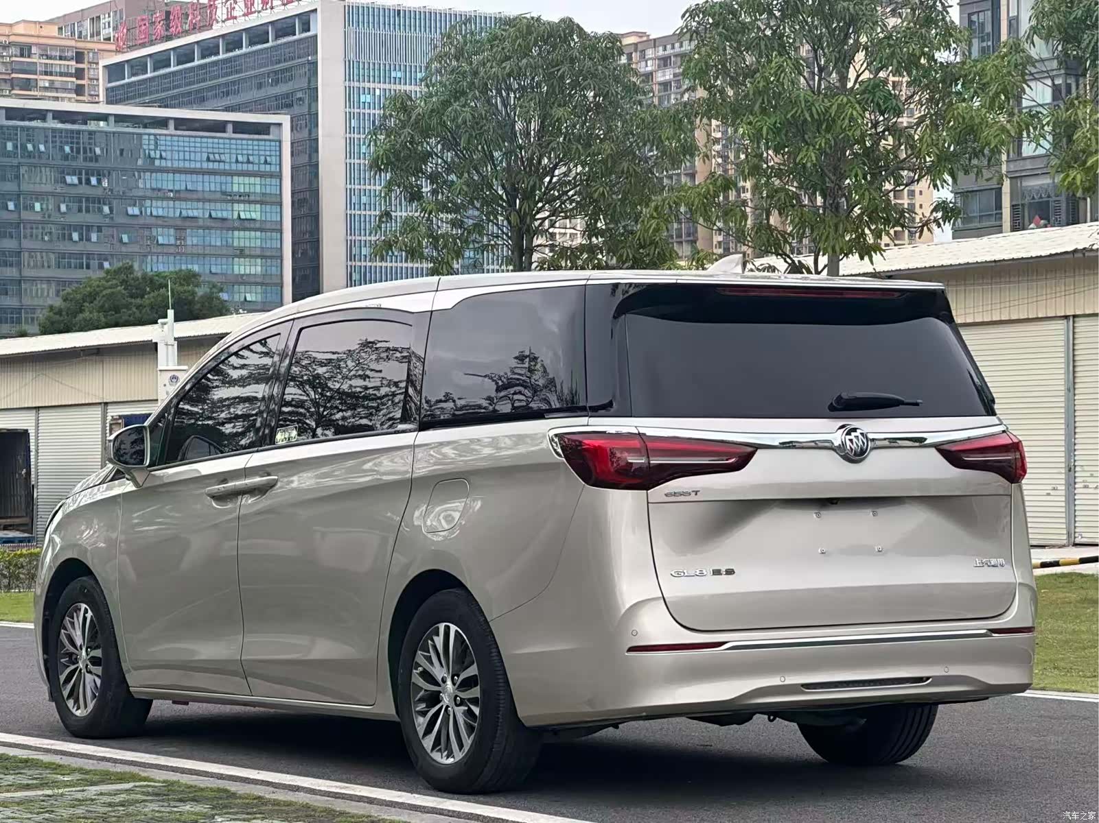 Buick GL8, 2022 7