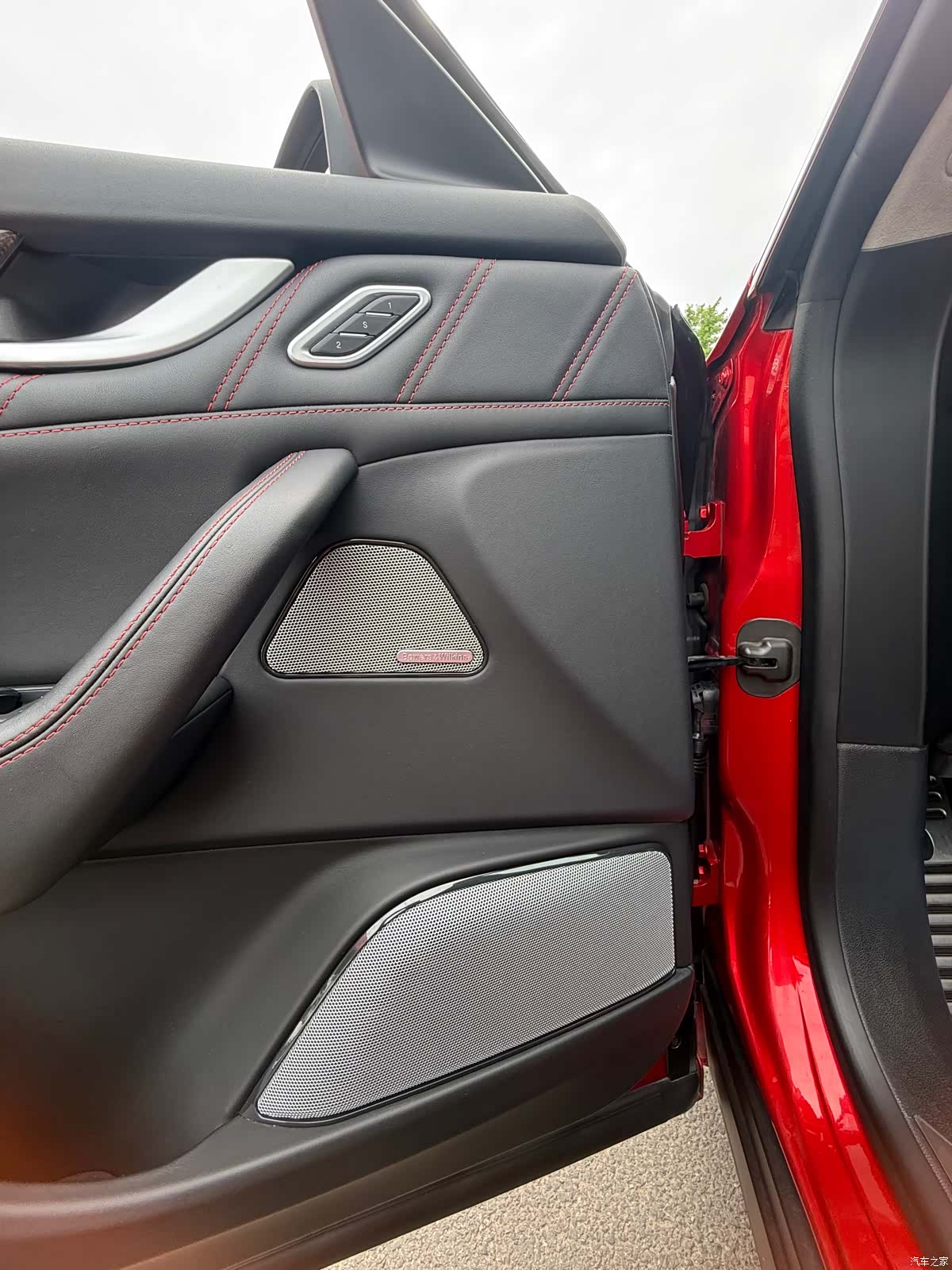 Maserati Levante, 2019 9