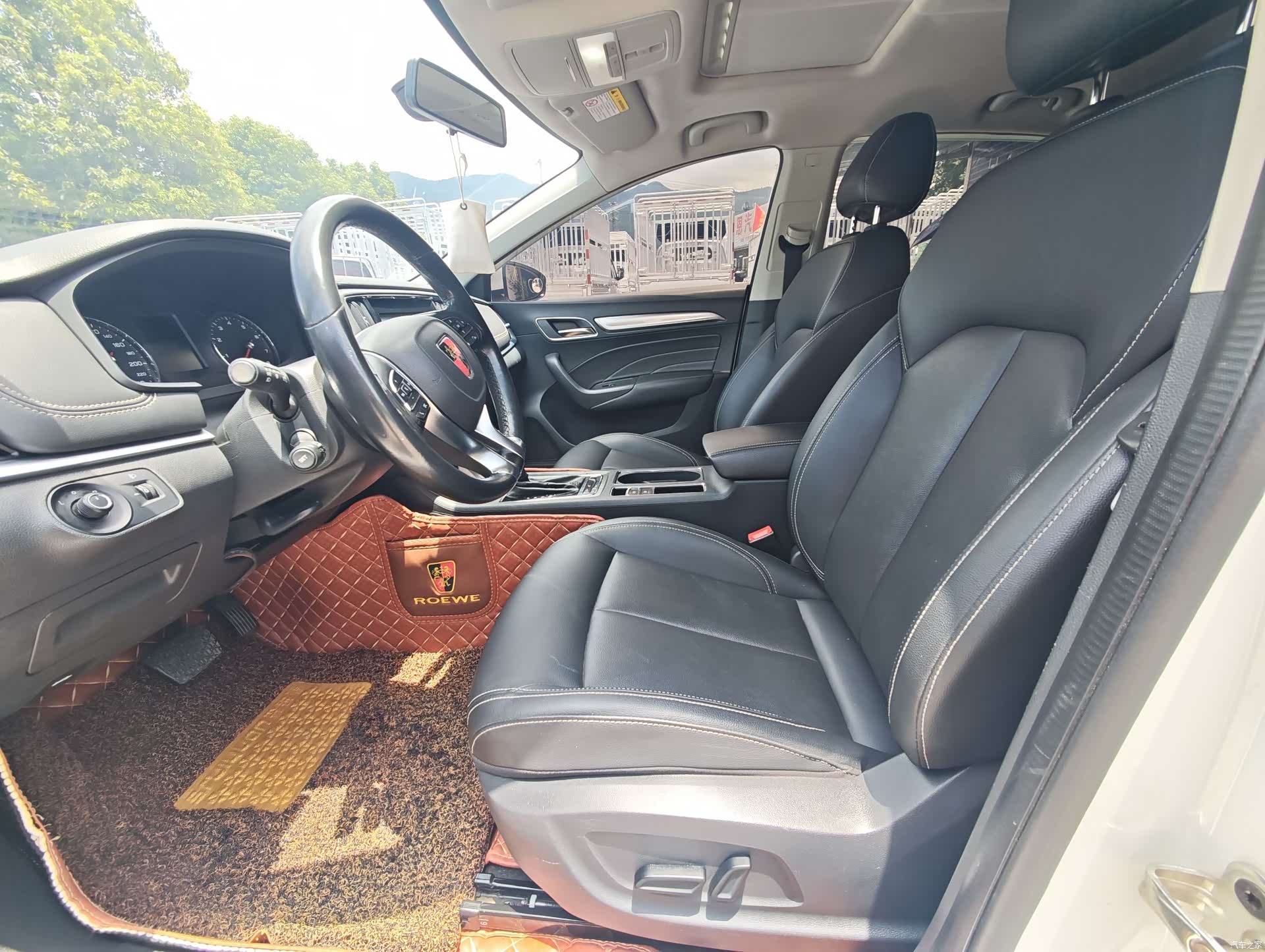 Roewe i6, 2017 12