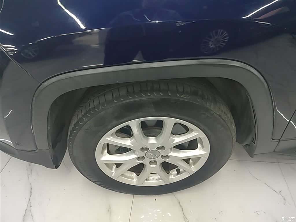 Jeep Cherokee, 2017 25