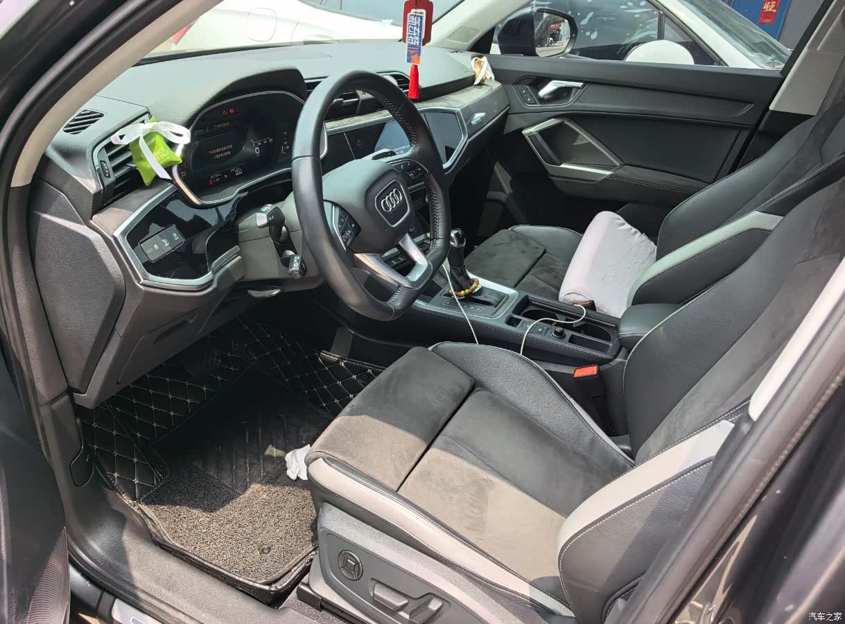 Audi Q3, 2022 4