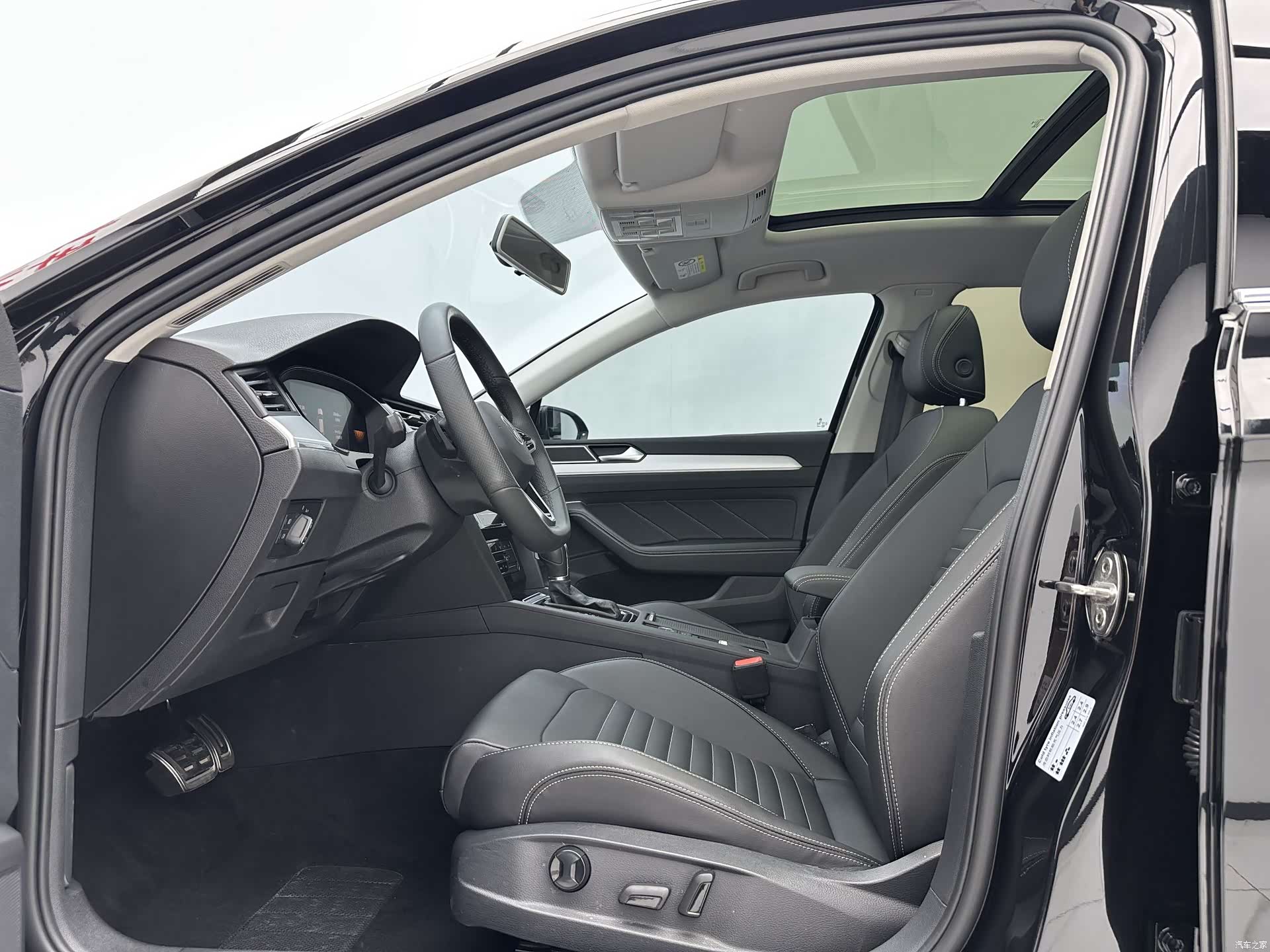 Volkswagen Magotan, 2024 все фото