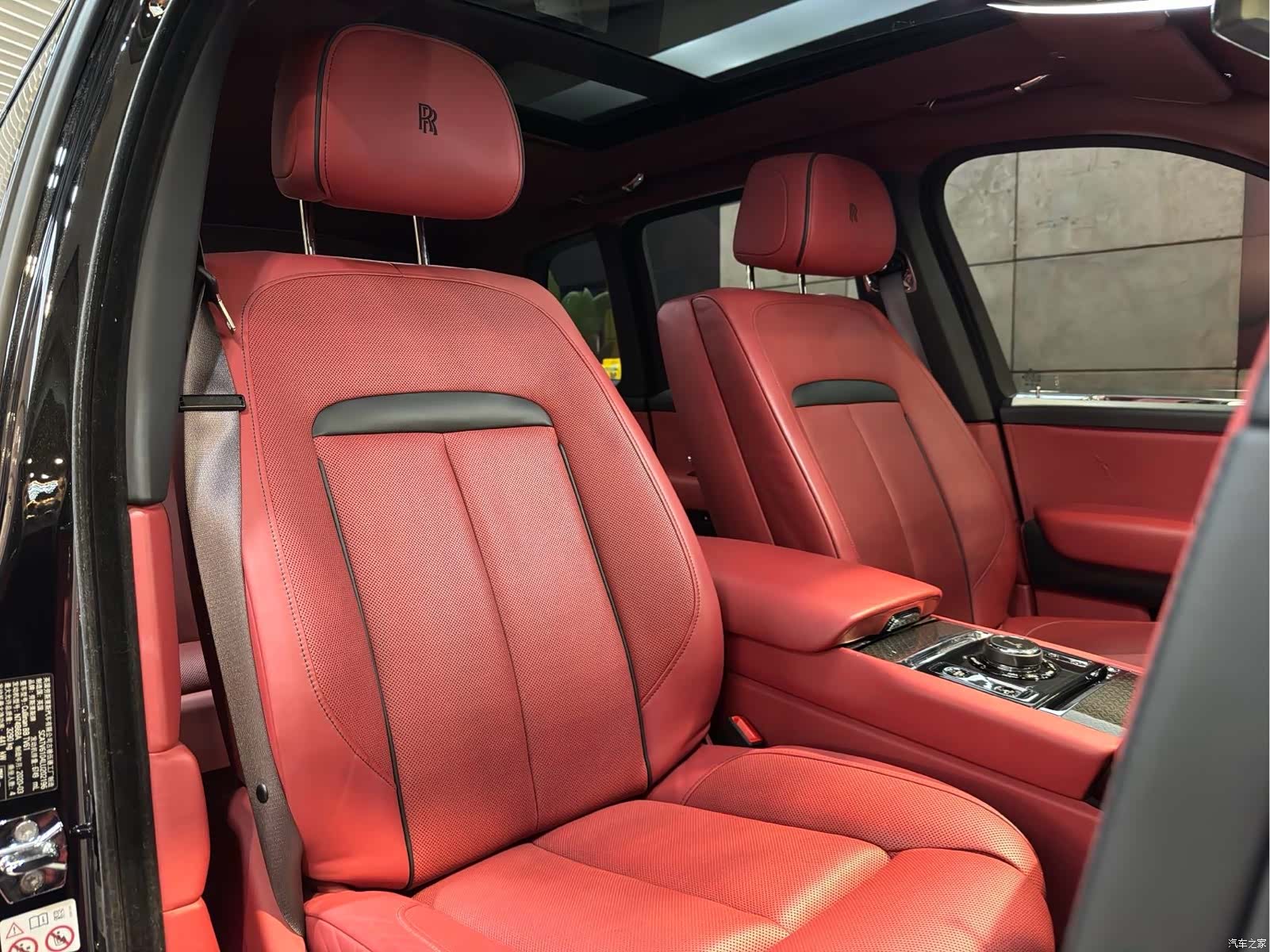 Rolls-Royce Cullinan, 2024 6