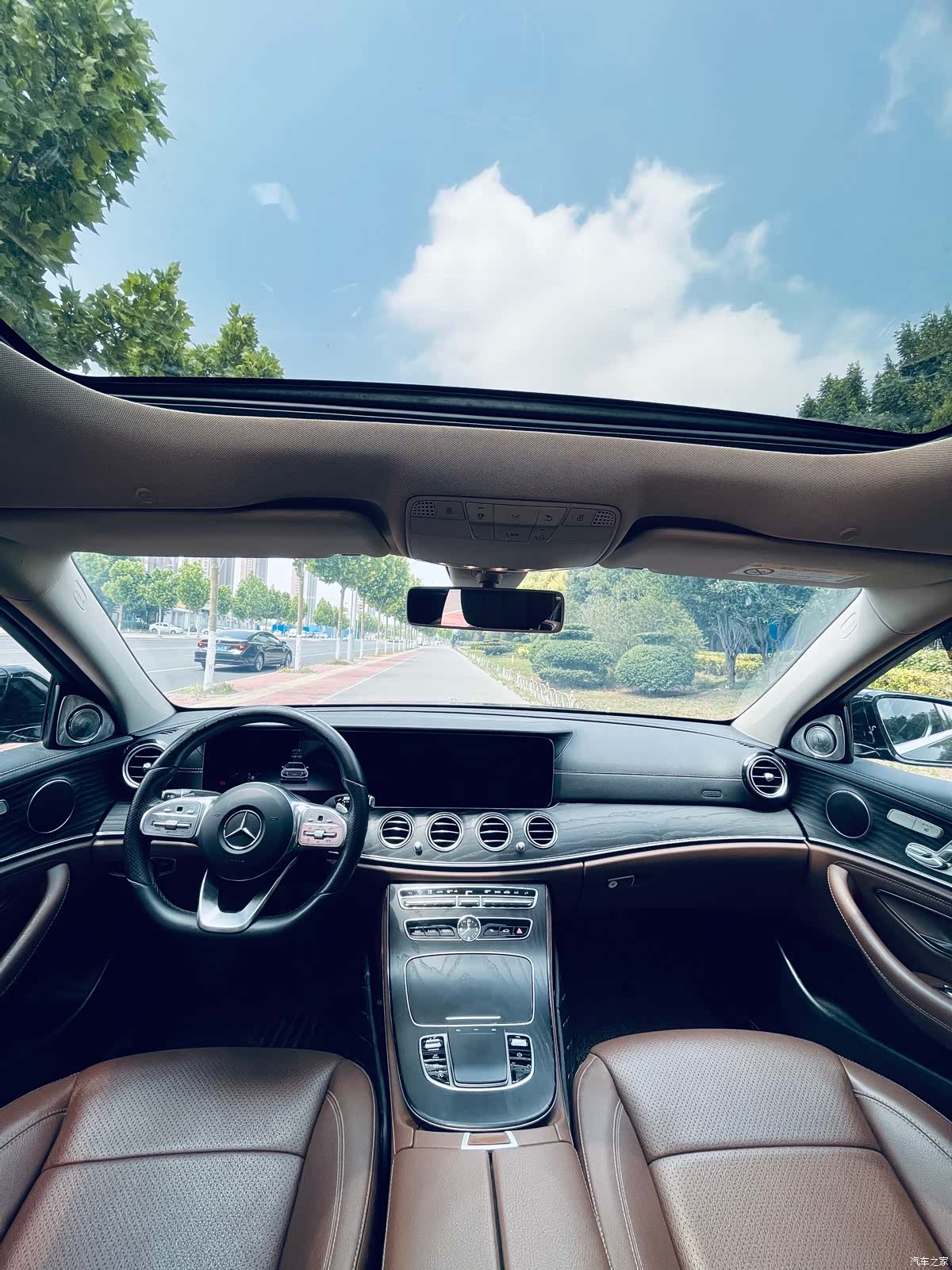 Mercedes-Benz E-Class, 2020 4