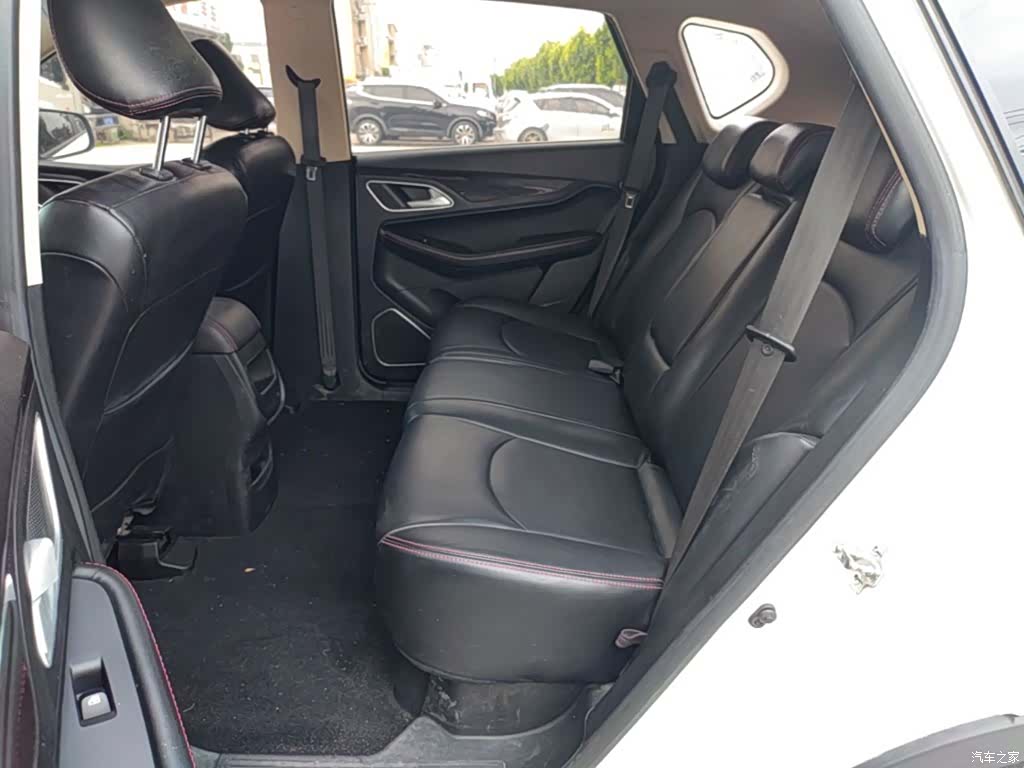 Wuling 560, 2017 17