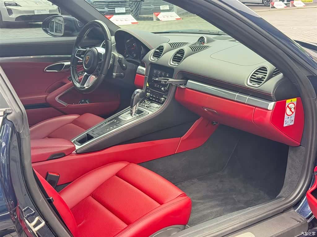 Porsche Cayman, 2020 9