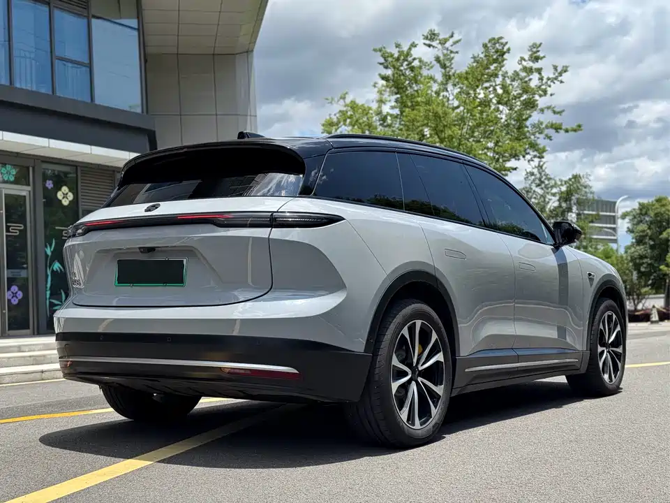 NIO ES6