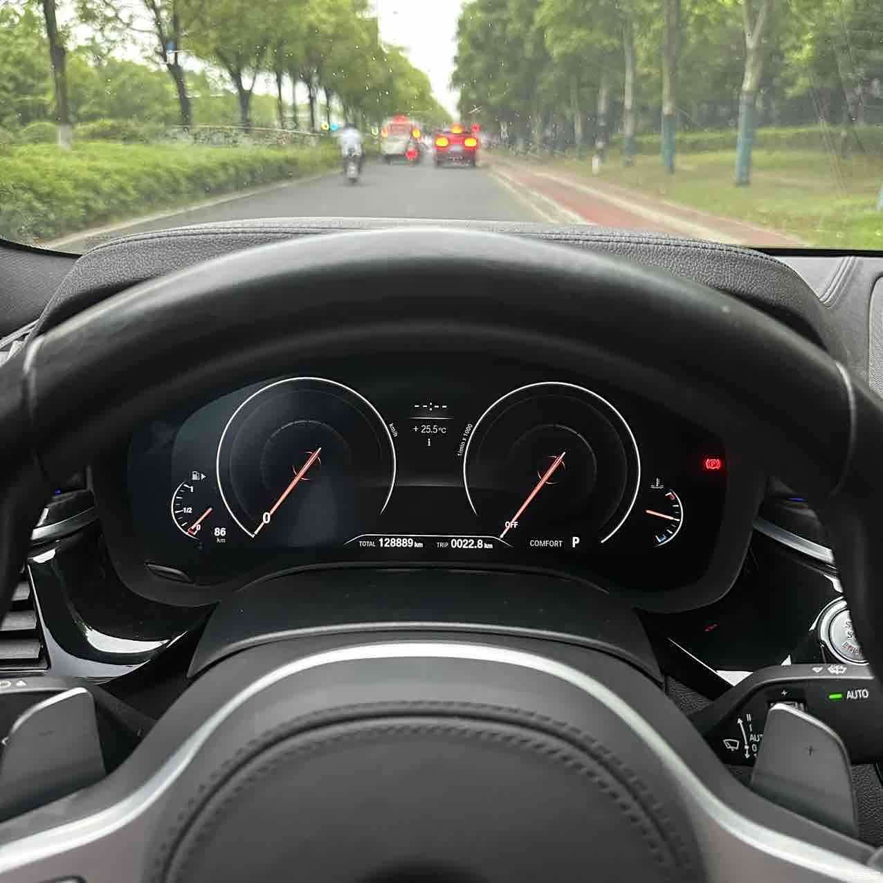 BMW 5 Series, 2018 8