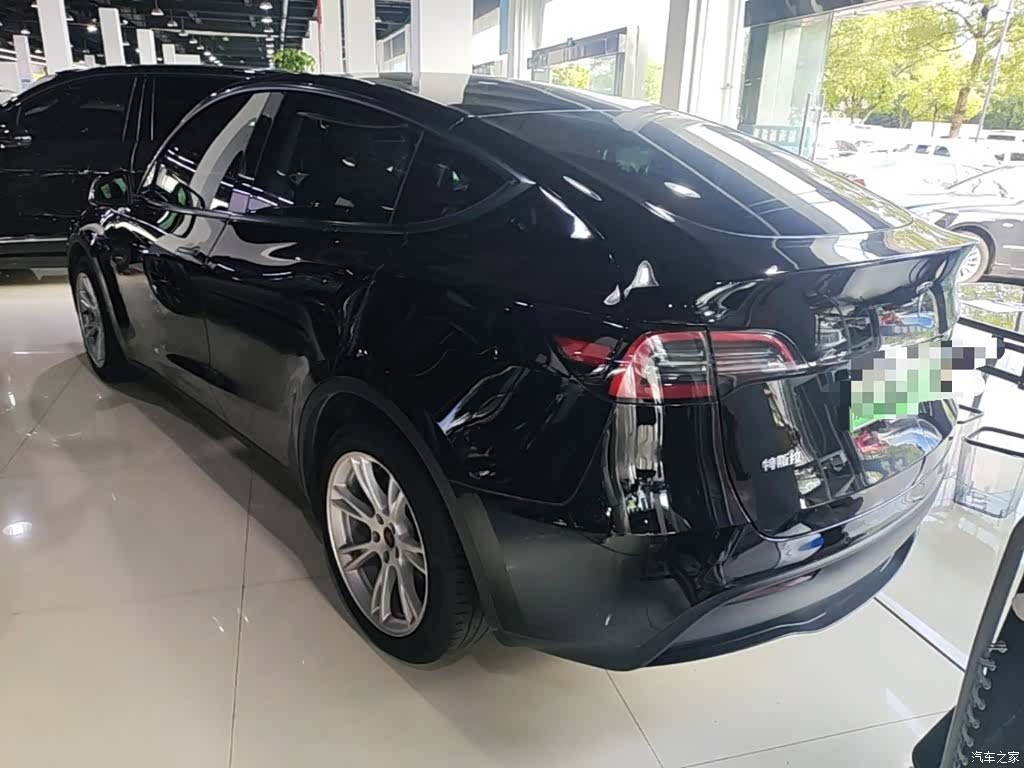 Tesla Model Y, 2023 все фото