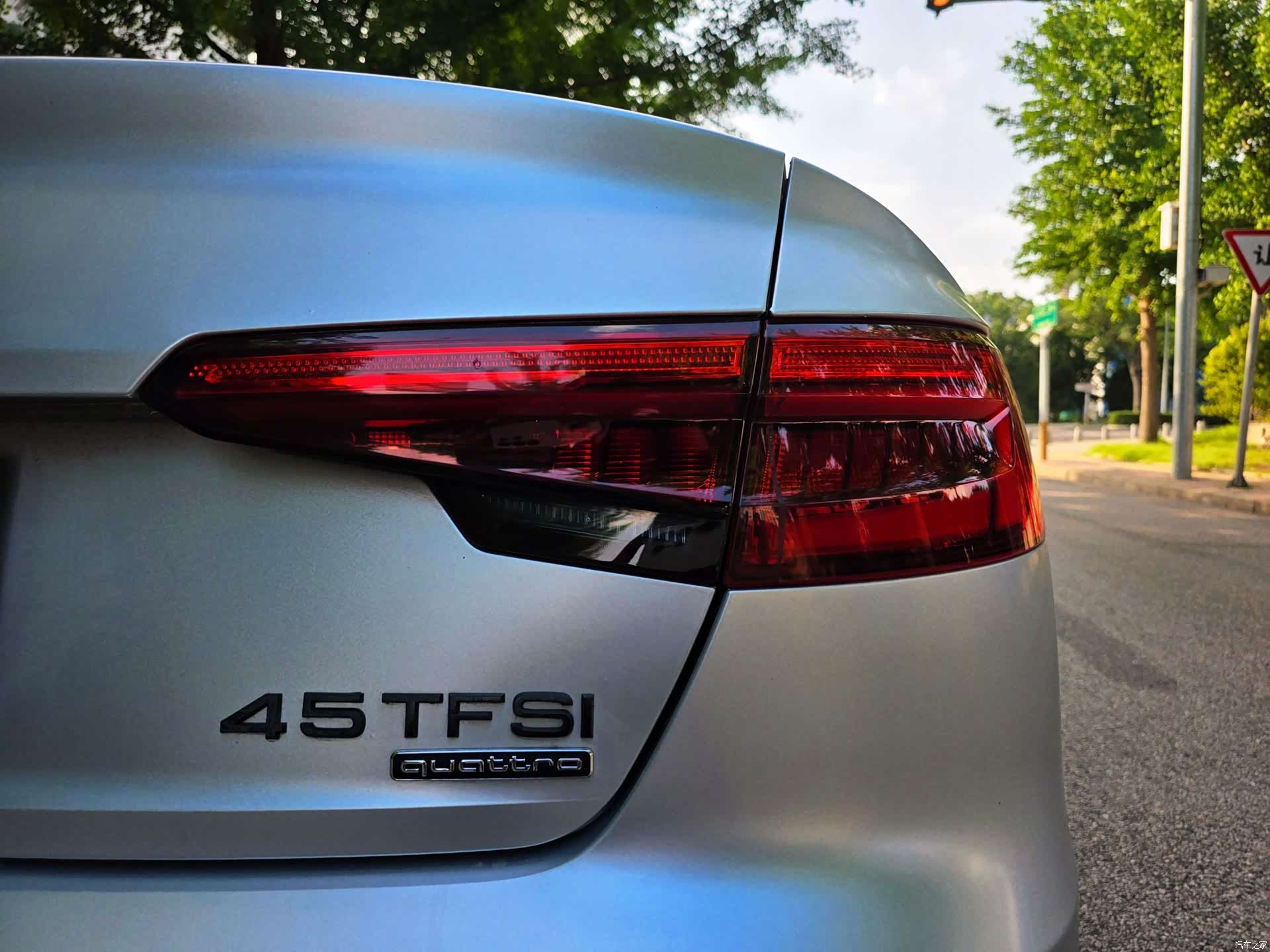 Audi A4L, 2017 все фото