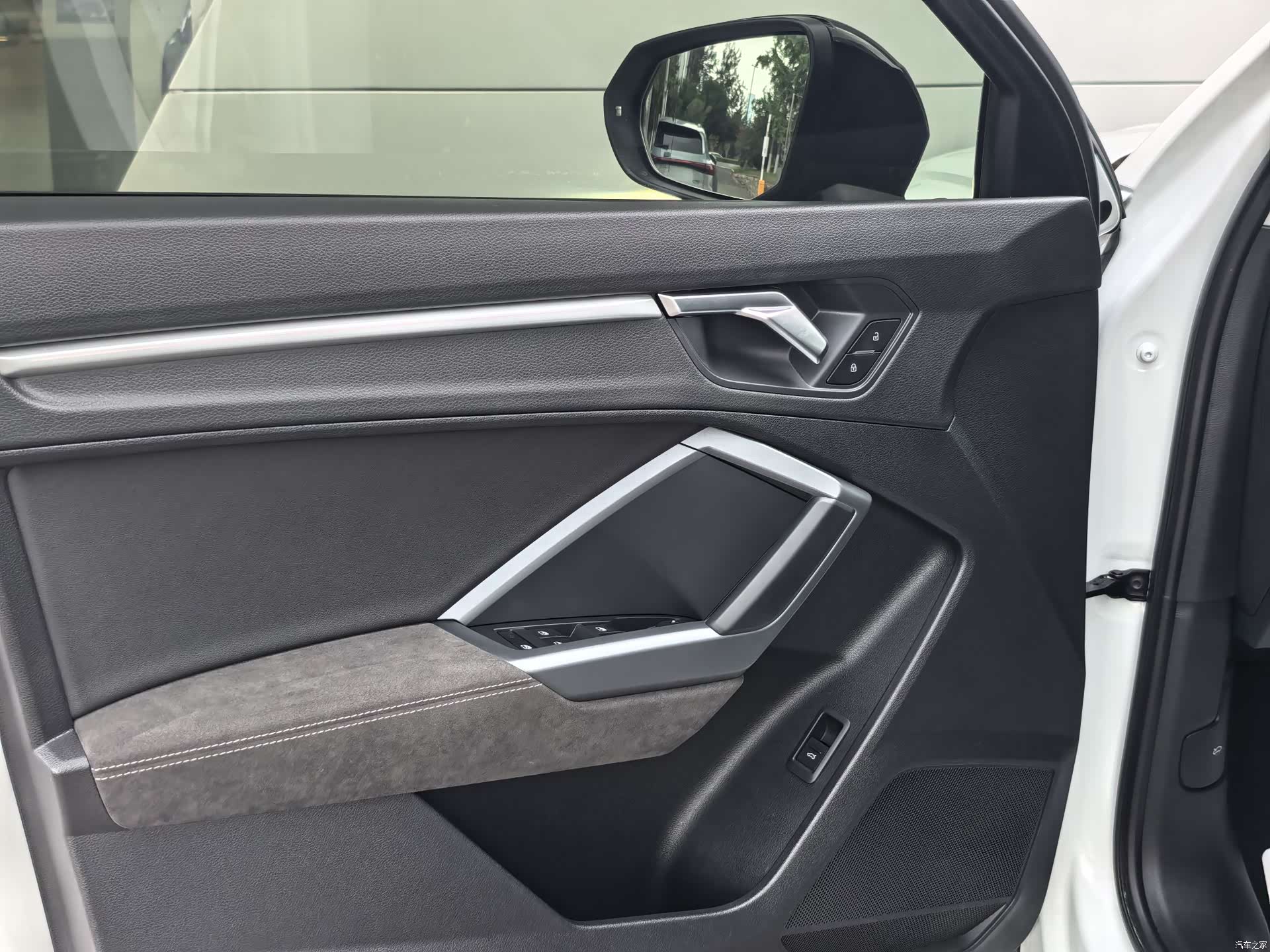 Audi Q3, 2022 11