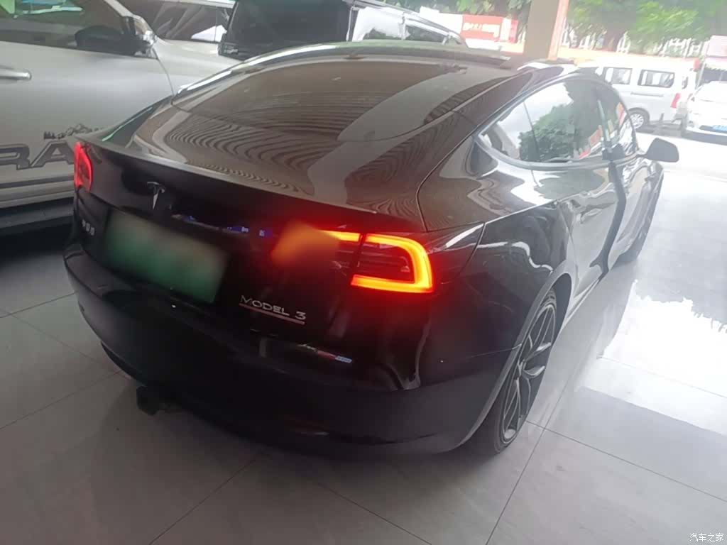 Tesla Model 3, 2022 7
