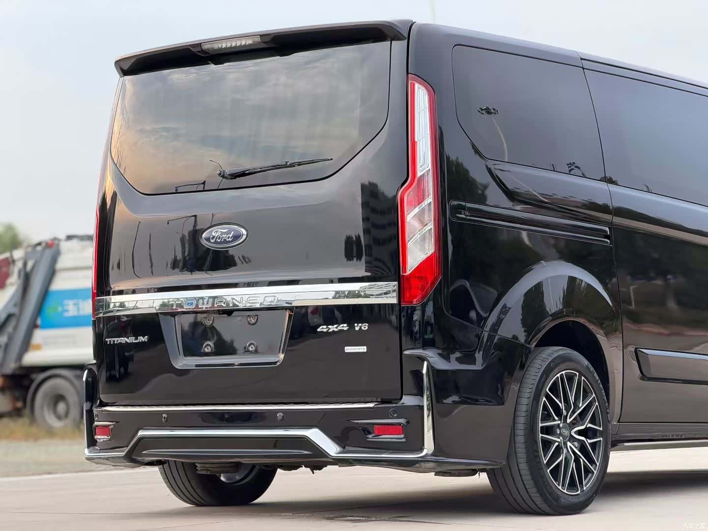 Ford Tourneo, 2022 11