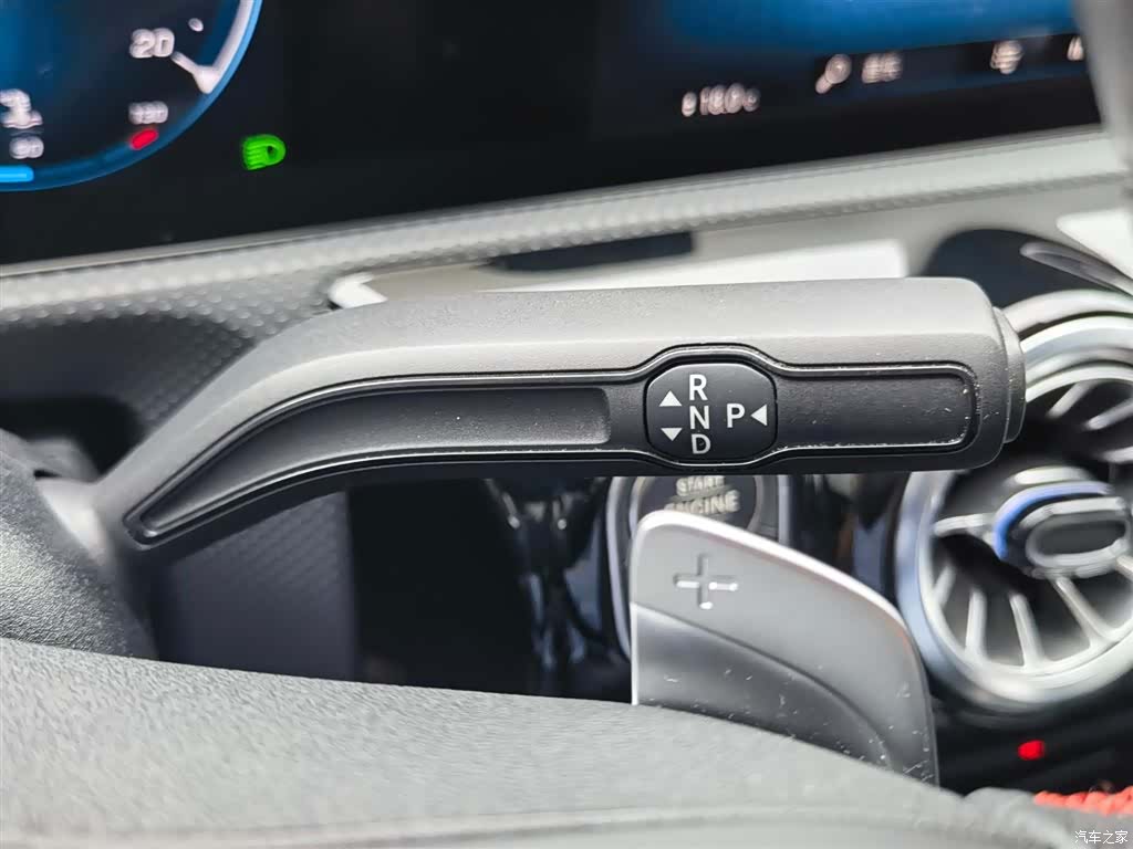 Mercedes-Benz CLA, 2023 12